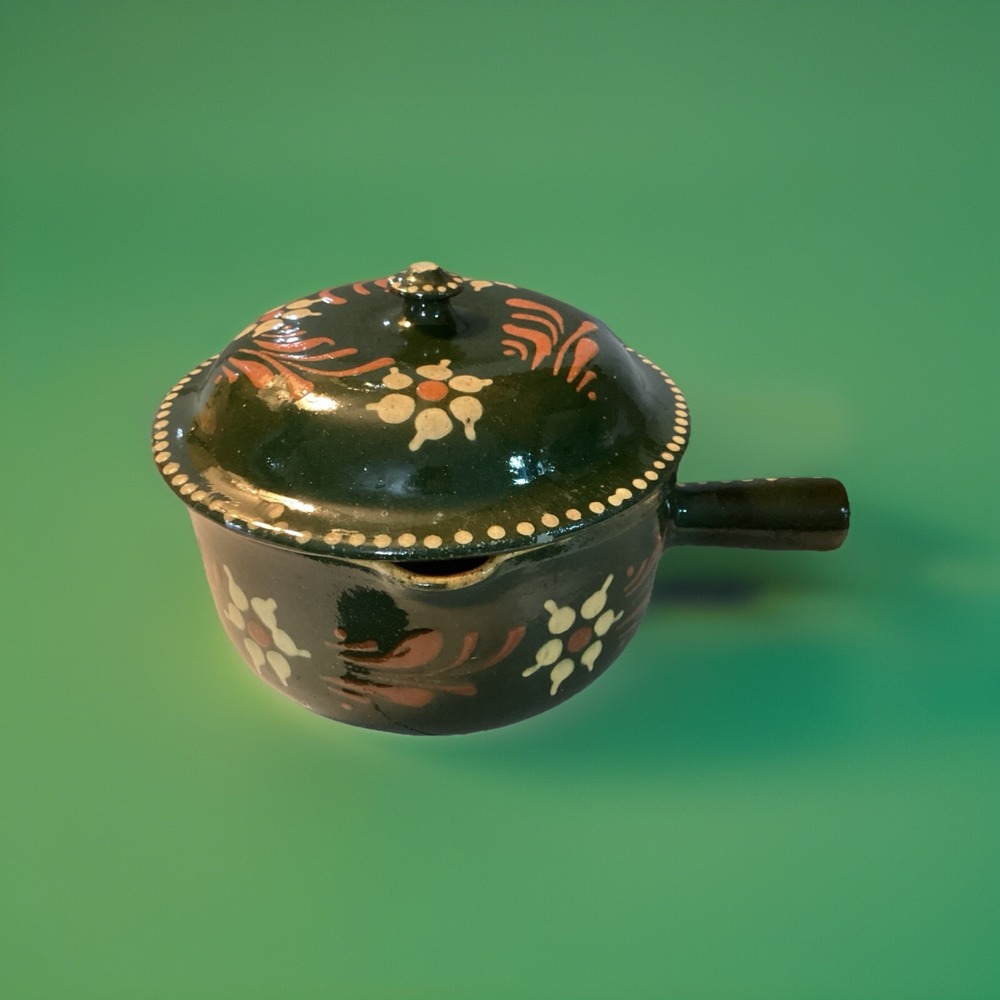 Vtg Mochaware Yellowware Lidded Cookpot W/ Handle and Spout 7" x 8.5" As Is